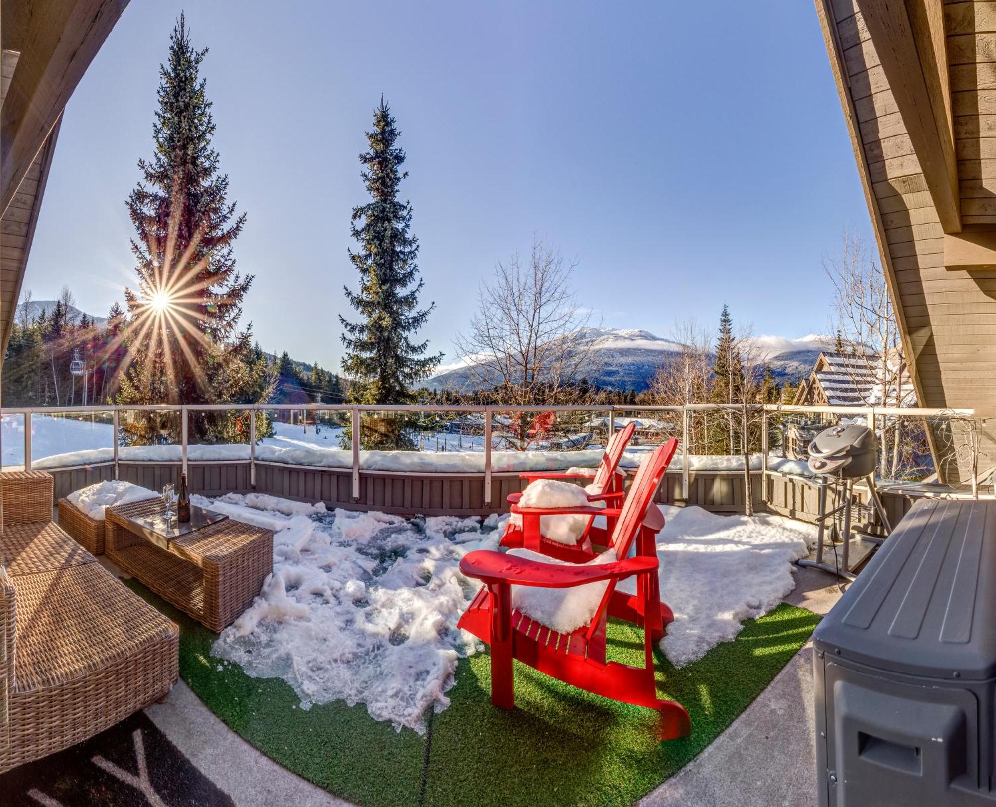 The Lookout Penthouse // A Luxe Suite In Whistler Exterior foto