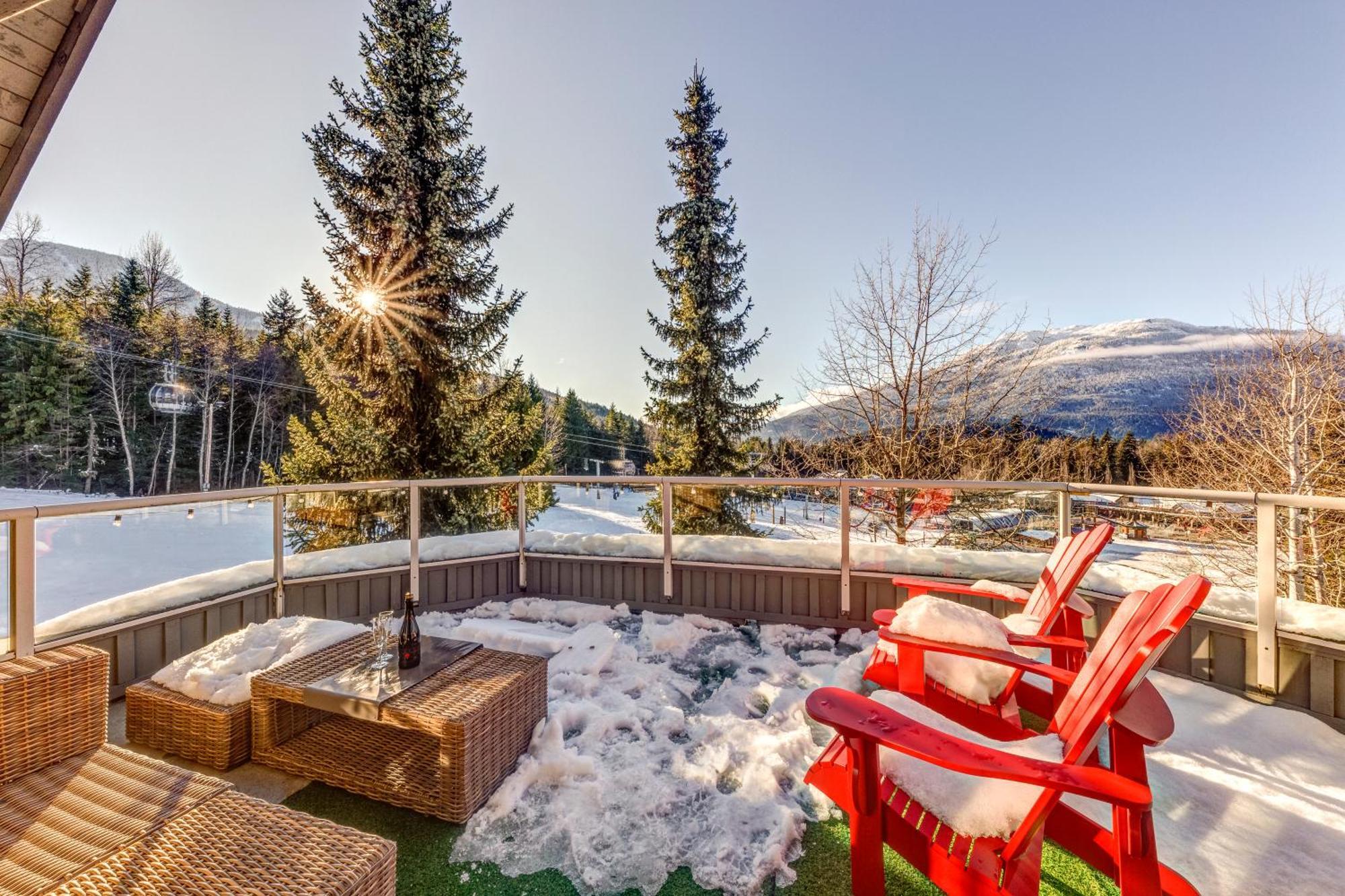 The Lookout Penthouse // A Luxe Suite In Whistler Exterior foto