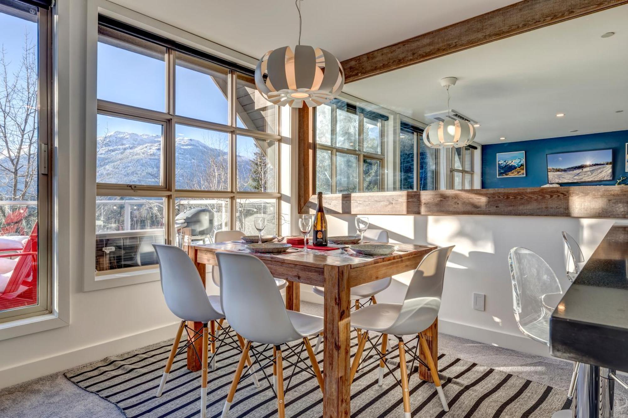 The Lookout Penthouse // A Luxe Suite In Whistler Exterior foto