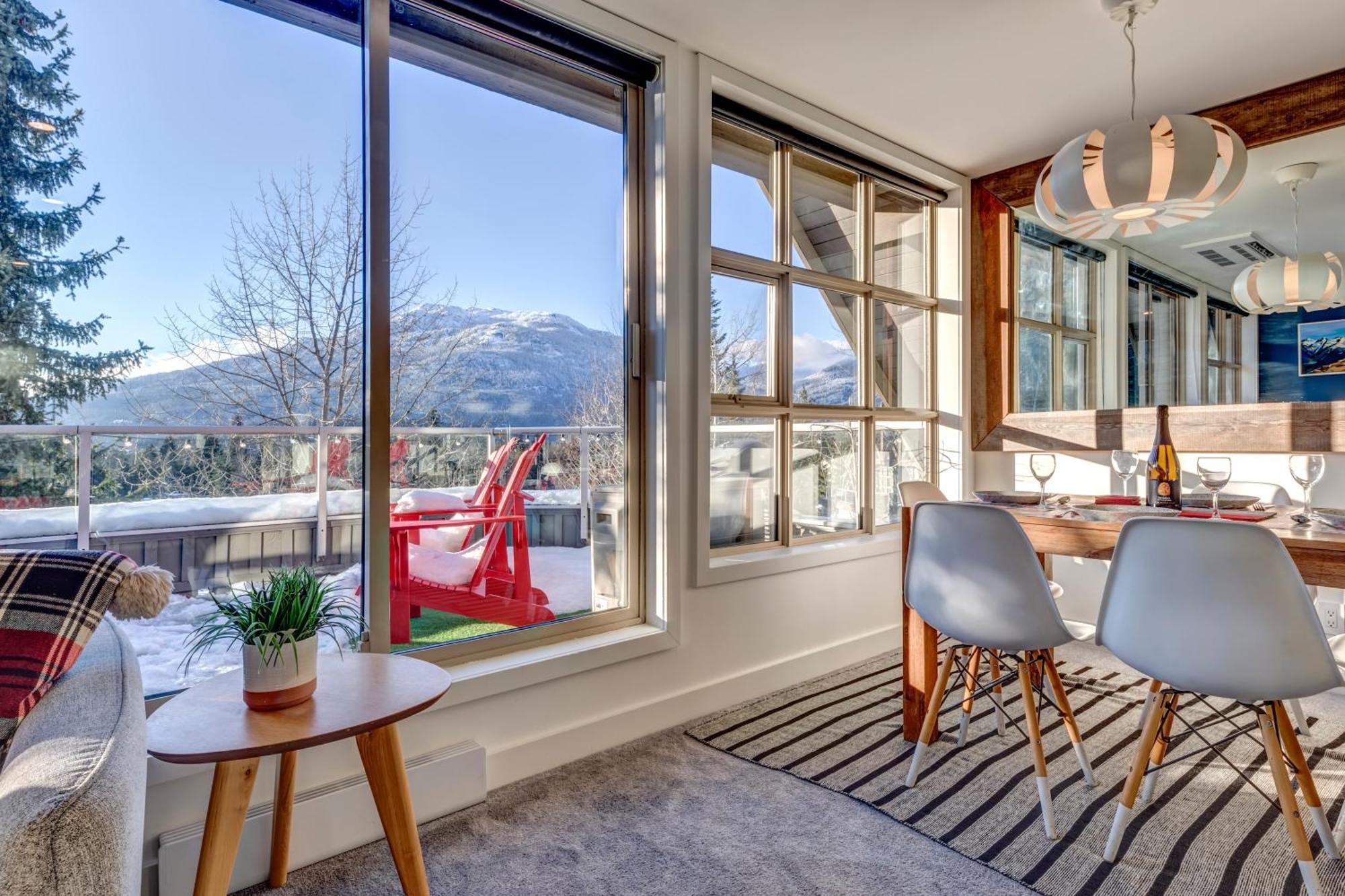 The Lookout Penthouse // A Luxe Suite In Whistler Exterior foto