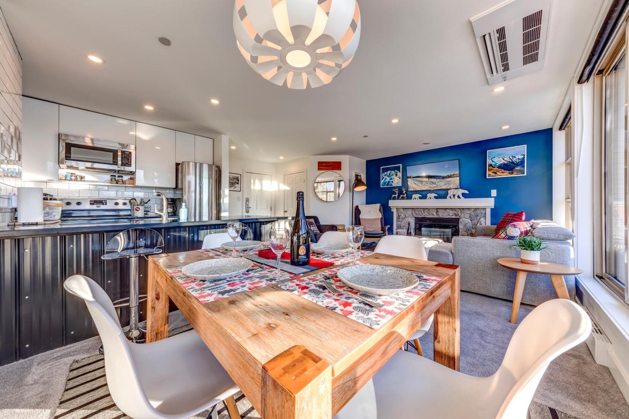 The Lookout Penthouse // A Luxe Suite In Whistler Exterior foto